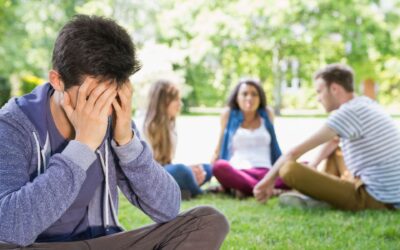 Feeling Lonely in a Crowd? Understanding Social Anxiety & Finding Real Connection